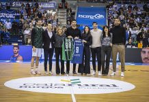 El San Pablo Burgos homenajea a Álex Barrera con la retirada de su dorsal