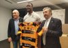 Mahepisa Tjeriko refuerza al Aparejadores